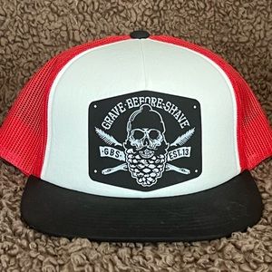 SnapBack skull hat, red, black and white